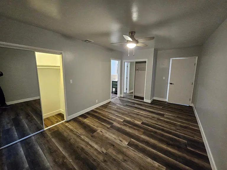 1417 N Evergreen St — Photo 18