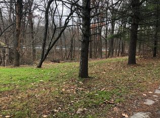 5262 Shafer Rd, Stroudsburg, PA 18360