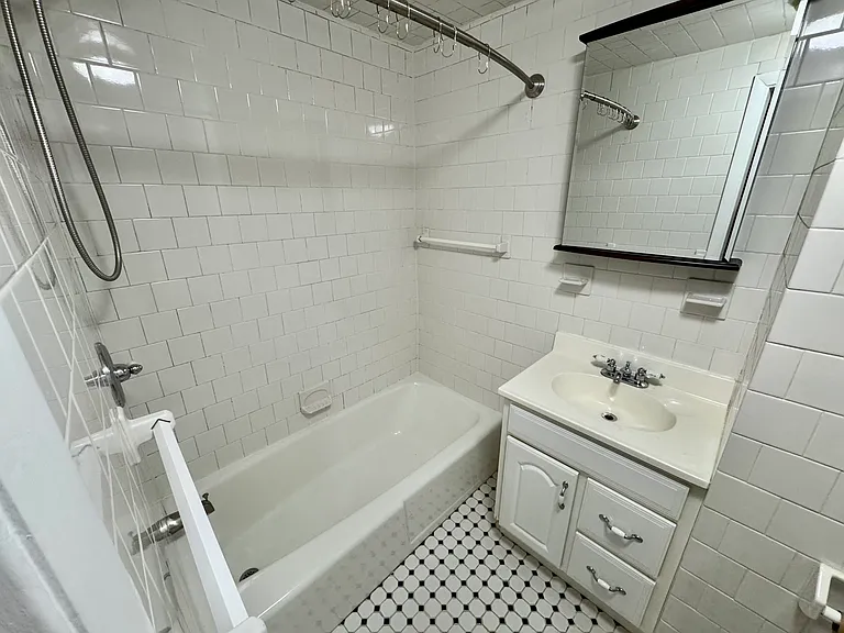 32 Fleet St #6 — Photo 19