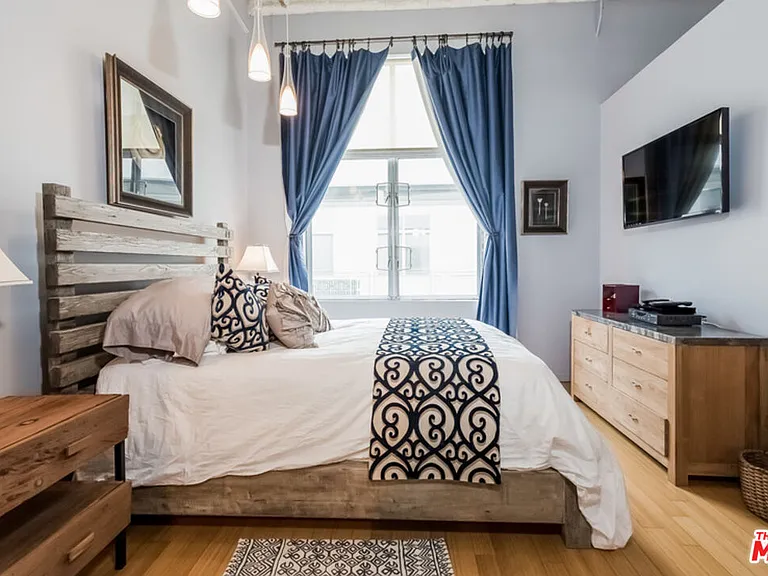 1130 S Flower St #416 — Photo 25