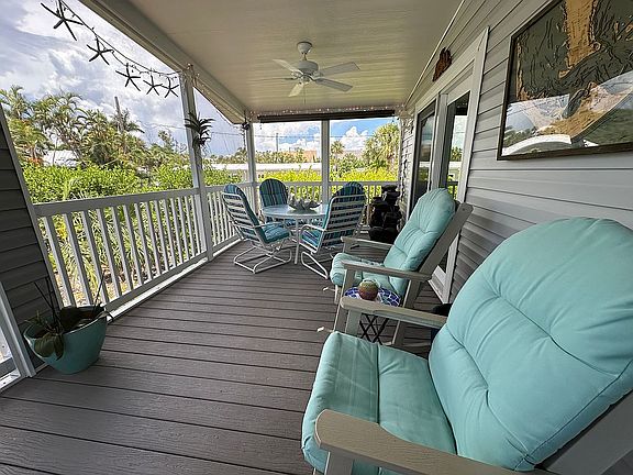 3rd image of 1119 Periwinkle Way Unit 362