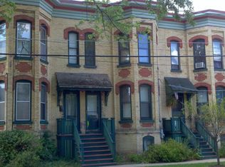 150 S Gifford St #52, Elgin, IL 60120