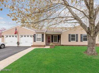 2 Concord Cir, Howell, NJ 07731