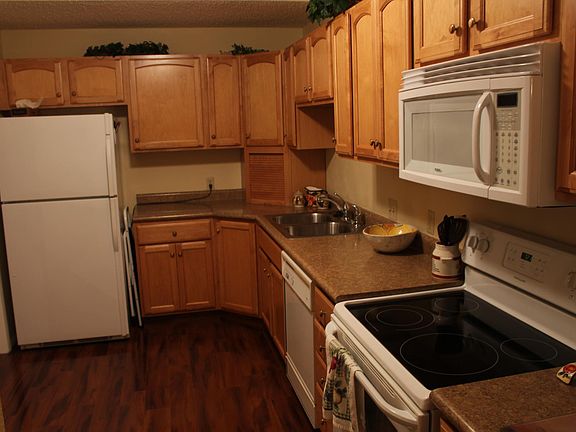 2nd image of 1155 Lakeside Dr APT 203