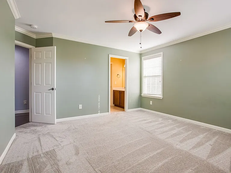 417 Gambrel Ct — Photo 29