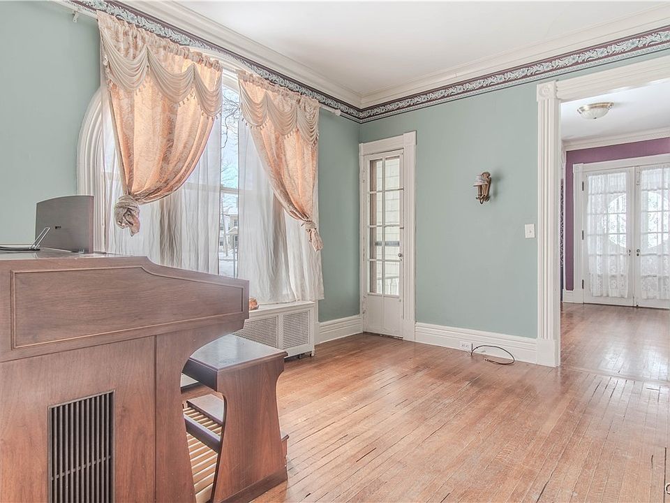 10th image of this home