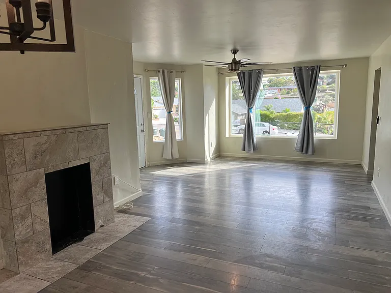 536 S Tulip St — Photo 7