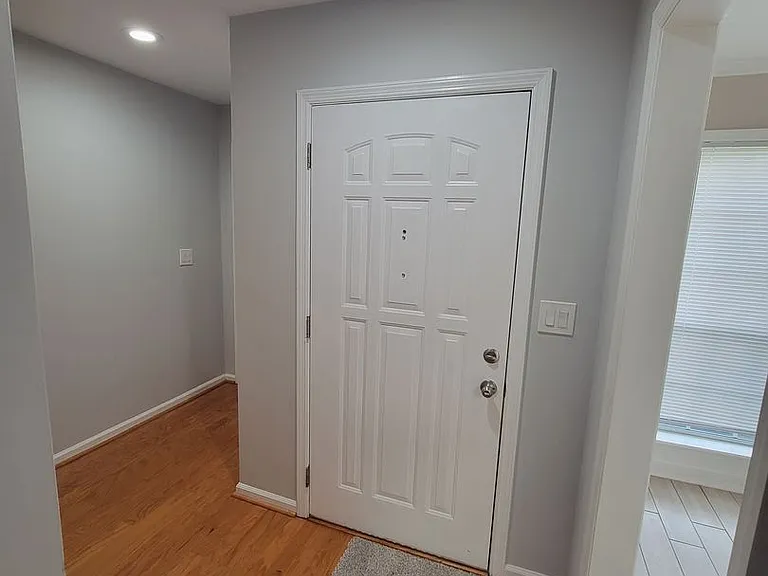 2910 Pointewest Dr — Photo 3