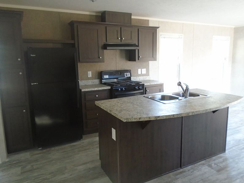 2nd image of 394 Oak Ln
