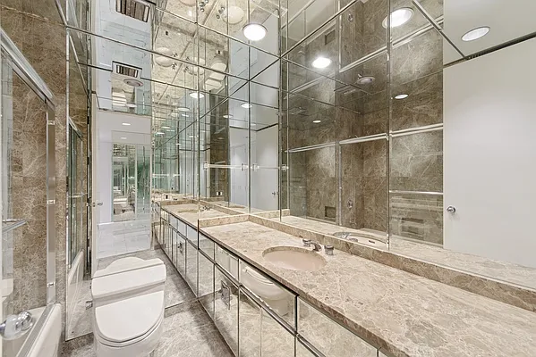 Sold by Nest Seekers International | media 6