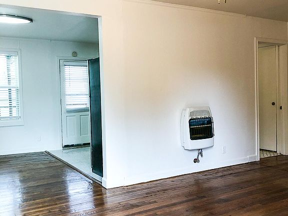 2nd image of 315 E Melrose Dr APT A