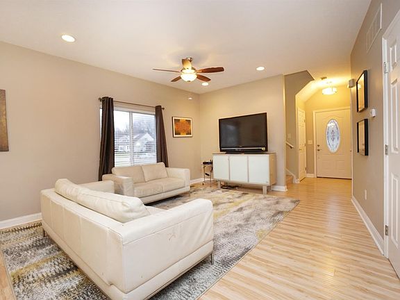 2nd image of 7814 Wilderness Way