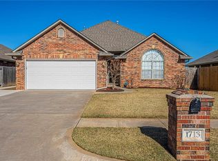 1713 SW 31st Ter, Moore, OK 73160