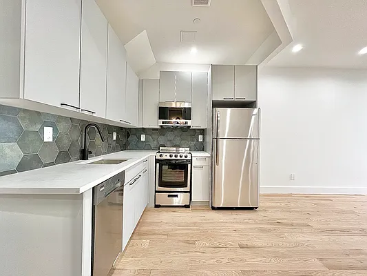 Rented by Doorway NYC, LLC | media 3