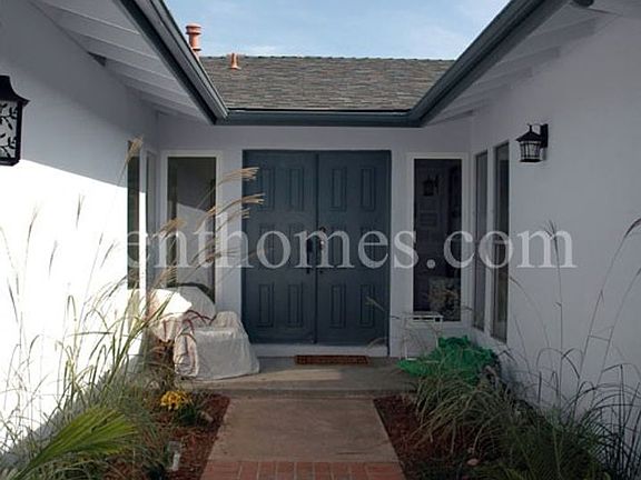 2nd image of 3915 Broadlawn St