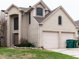 943 Winterstone Dr, Lewisville, TX 75067