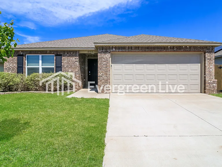 1824 Oxen Ln — Photo 1