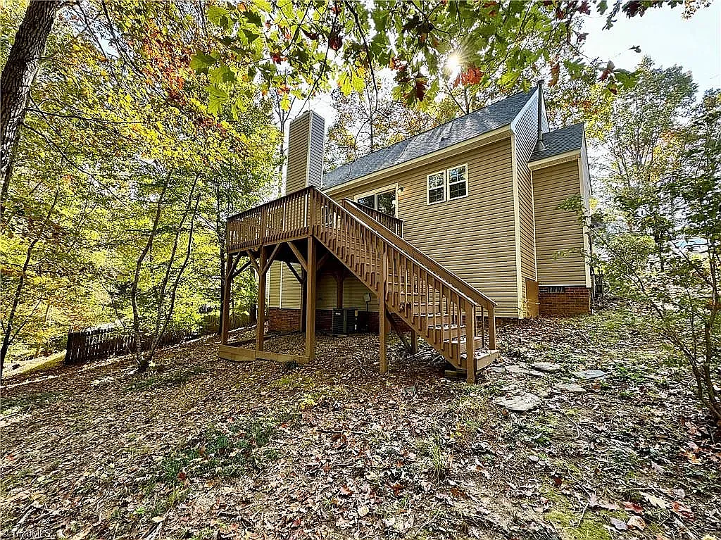 3 bed, 2.5 bath, 1512 sqft, $2,295 — Photo 4