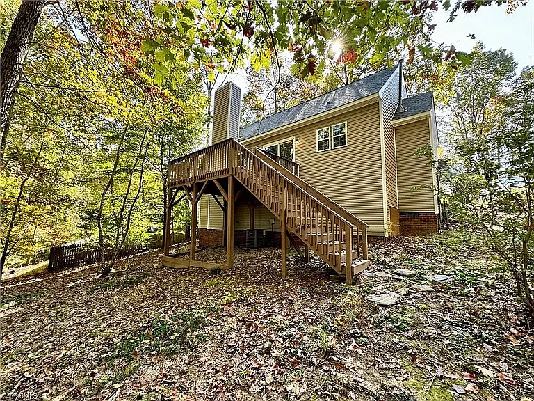 4019 Sherry Ct — Photo 4
