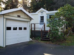 1505 Village Pines Ave, Coos Bay, OR 97420
