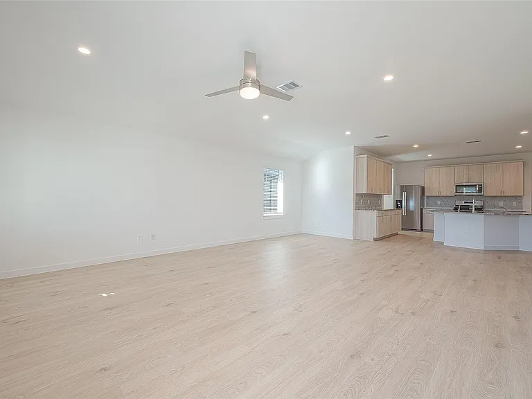 4303 Whitefish Ln — Photo 9