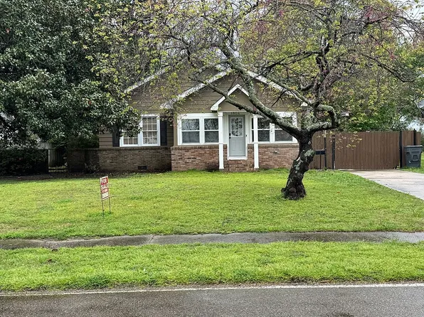 1804 S Lakeshore Dr, Lake Village, AR 71653