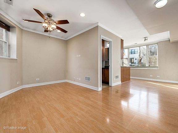 3rd image of 3727 N Milwaukee Ave APT G1
