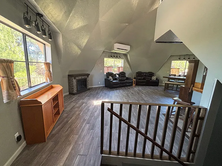 13633 Summit Valley Rd — Photo 36