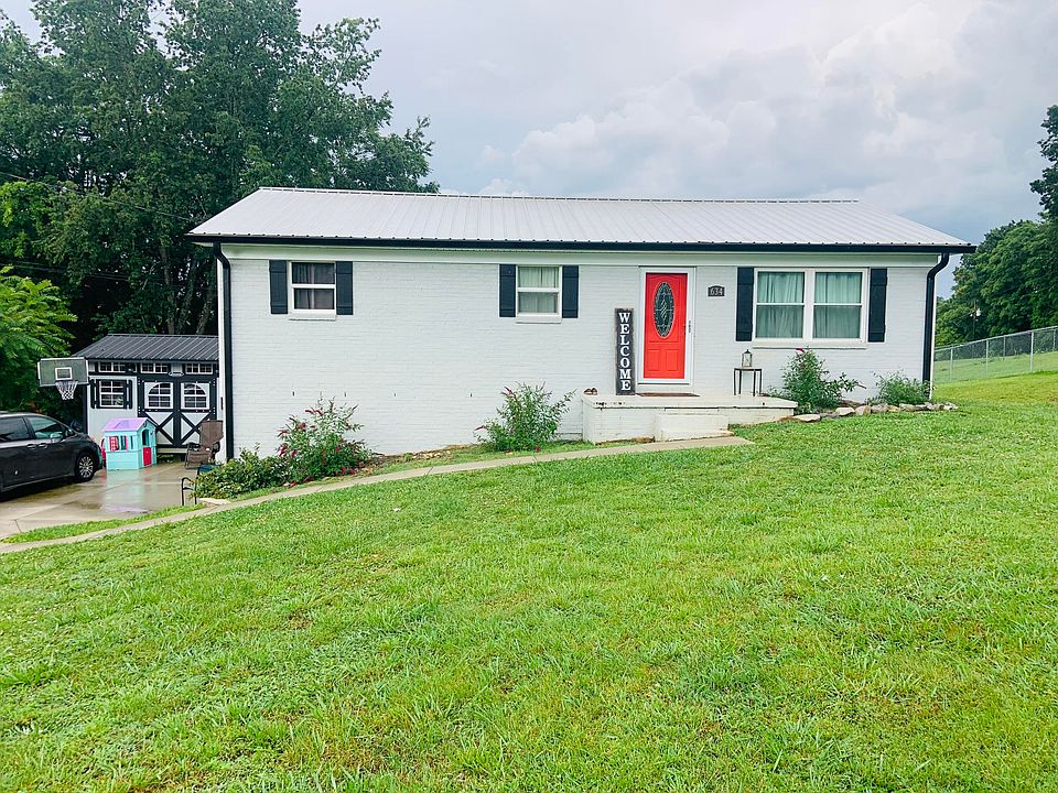 1st image of 634 Jasmine Ln