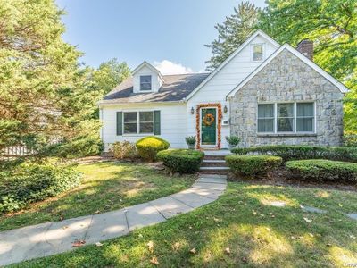 2 Falmouth Lane, Glen Head, NY, 11545