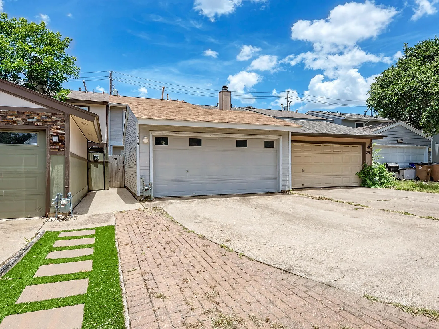 3 bed, 2.5 bath, 1672 sqft, $1,900 — Photo 2