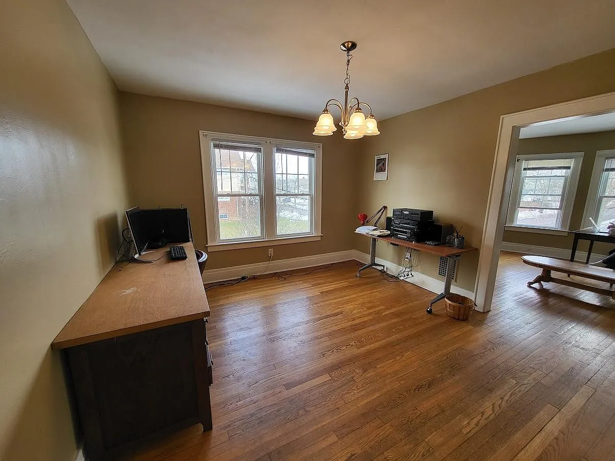 300 Forest Hill Drive - 302 Forest Hill Dr 2nd Flr — Photo 4
