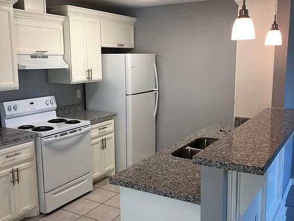 4th image of 2746 Cottage Dr #A