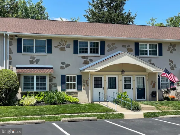 111 Shannon Dr, North Wales, PA 19454