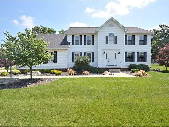 3rd image of 8561 Reserve Dr