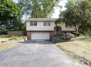 315 State St, Dousman, WI 53118