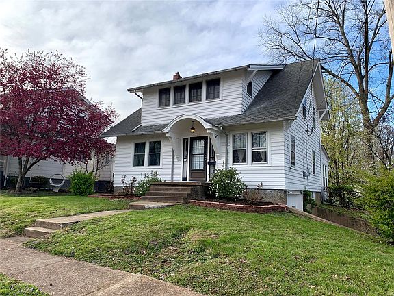 5th image of 207 Roberta Ave