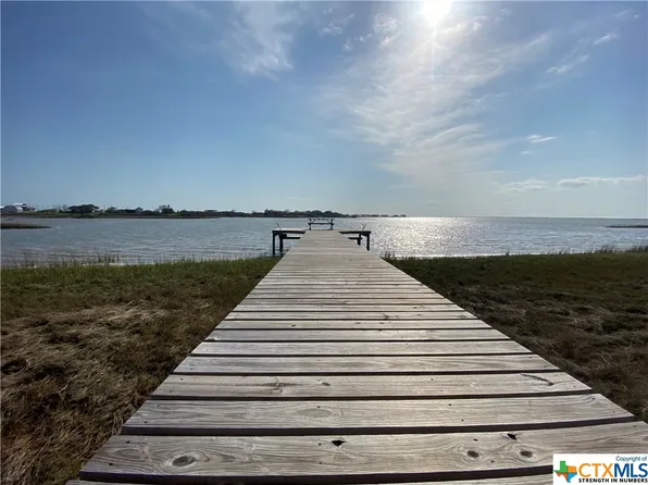 47 Fivemile Trl, Palacios, TX 77465