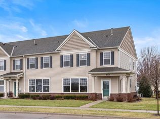 6694 W Laketowne Dr, Albertville, MN 55301