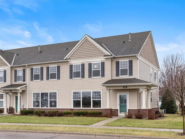 6694 W Laketowne Dr, Albertville, MN 55301