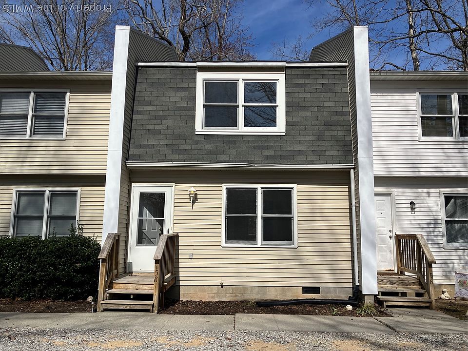 1st image of 158 Albemarle Dr