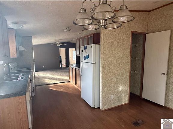 3rd image of 5127 La Center Rd