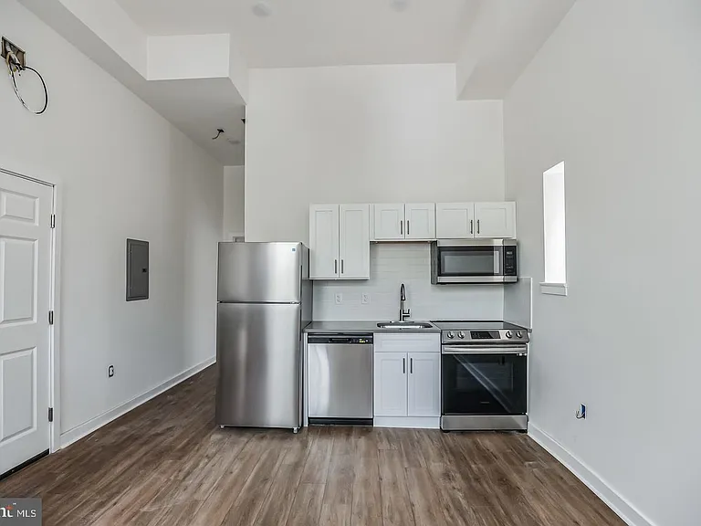 407 S 42nd St #2B — Photo 11
