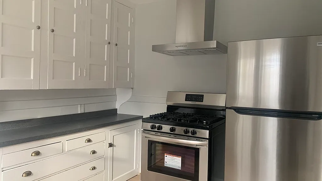 Building Photo - 307-309 Tremont St #307