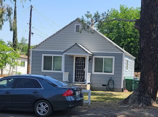 907 Toomes Ave, Corning, CA 96021