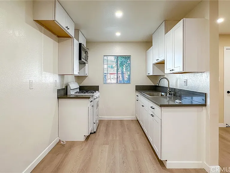 6911 Ben Ave #1 — Photo 9