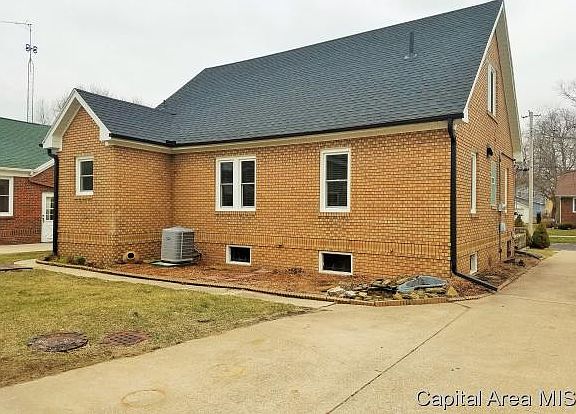 3rd image of 929 Florence Ave