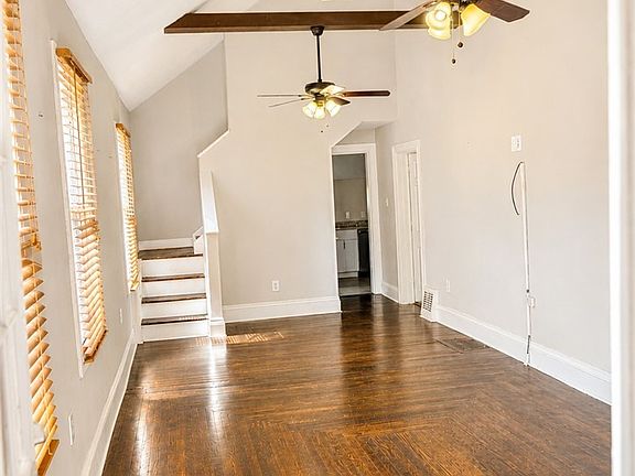 3rd image of 3410 Hancock Ave