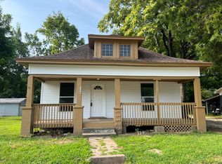 1322 E Central St, Springfield, MO 65802
