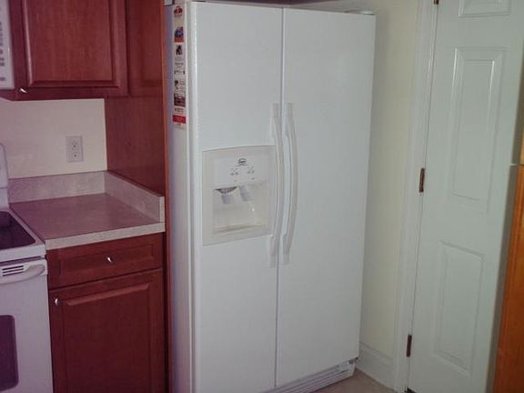 4th image of 1055 Garden Club Way
